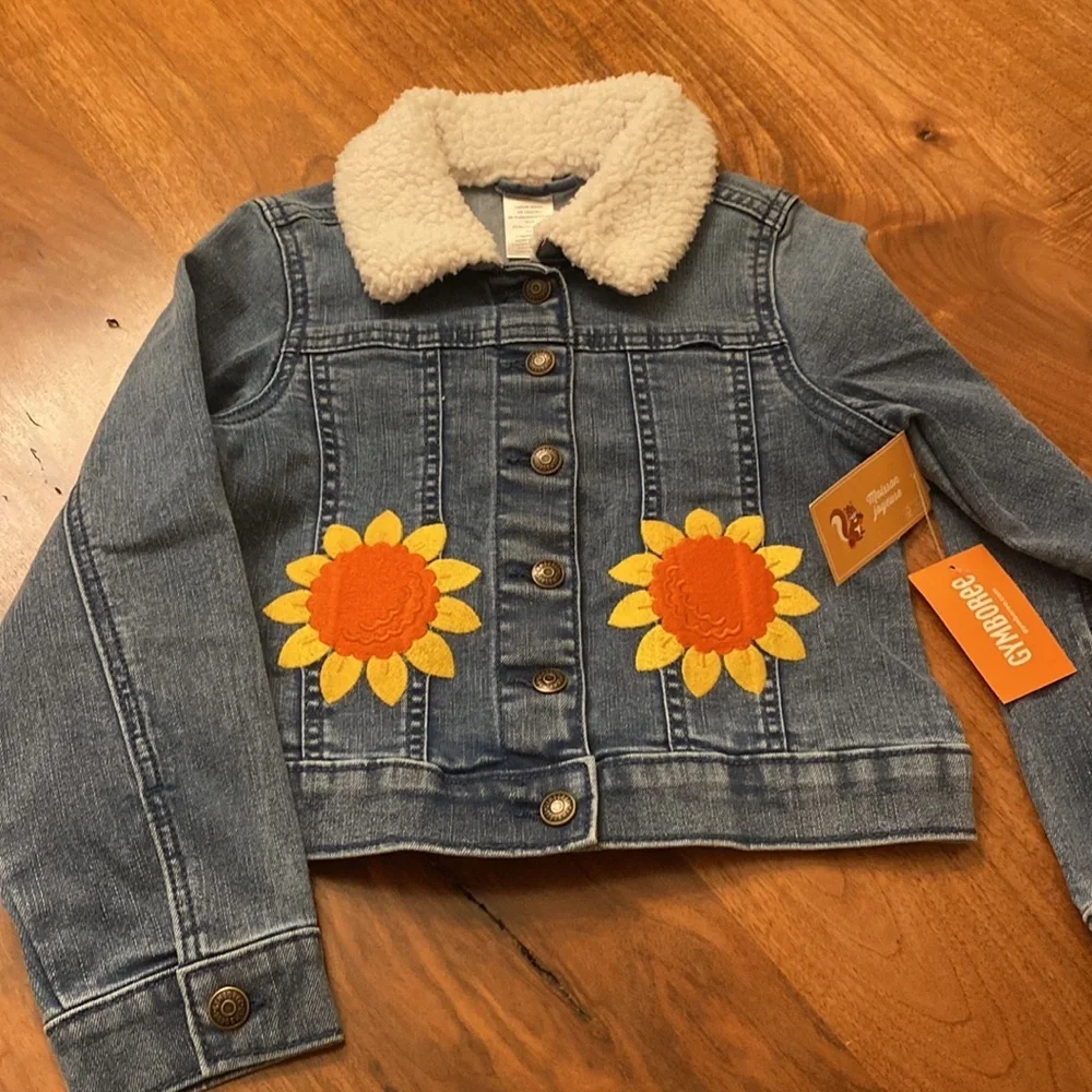 NWT Gymboree jean jacket with Sherpa collar and sunflower appliqués. Size 6